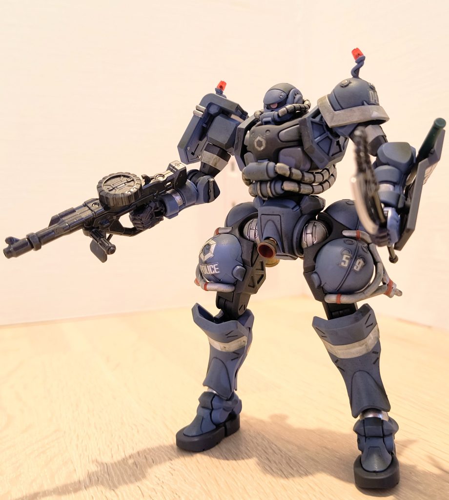 脚が小さいので立つのか?と思っていたのですが、全然問題なかった。