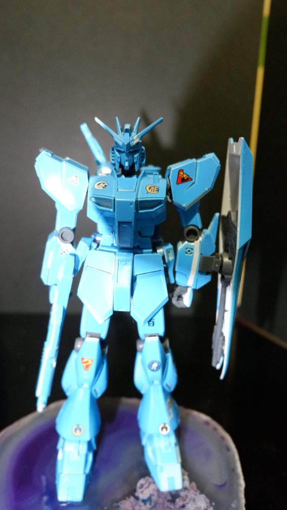 実のところ缶スプレーでの塗装は初めてでしたが、トップコートのノリでやりました。子供と一緒に缶を押すのでなかなか難しかったですね。