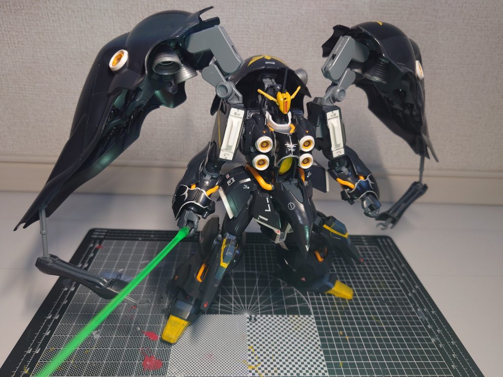 隠し腕も展開可能です(あんまり使わないと思って塗りは雑になってますが…)