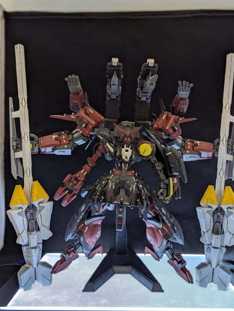 他キット流用とアーティファクトを使用し主にスカートのディテールアップしました。