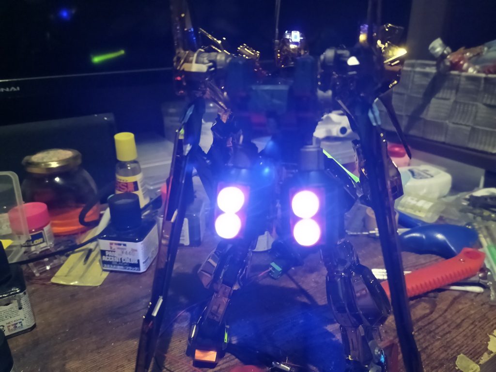 バーニアは今回ホワイト👍