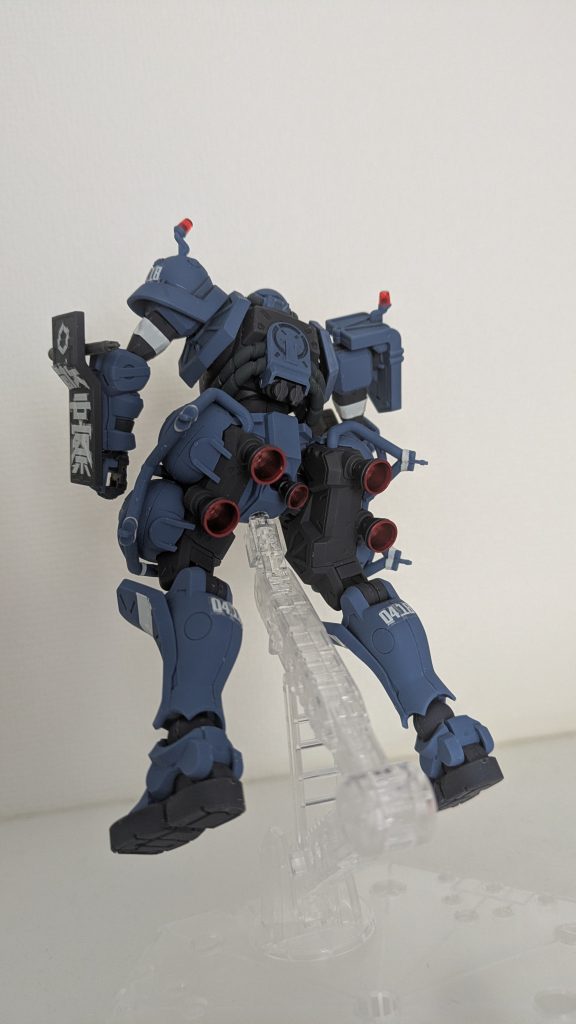 バーニア内部をメタリックレッドにしました。ガンダムマーカーエアブラシセットで