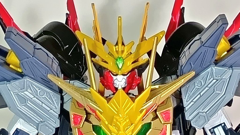 「ついに我々の待ち望んだ真の勇者が誕生した！その名も……機動勇者ジェネラルフォー（トレス※小声）！」顔だけは拘りました