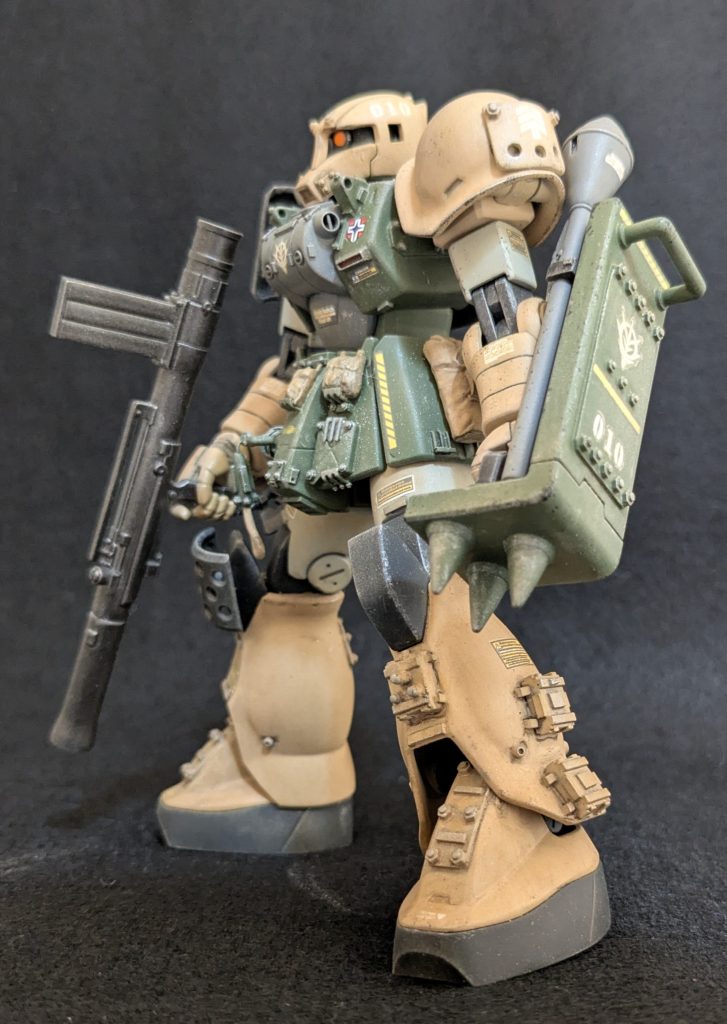 まいどお馴染みのwaveのボルトをそこいら中に貼り付けてミリタリー感を演出。