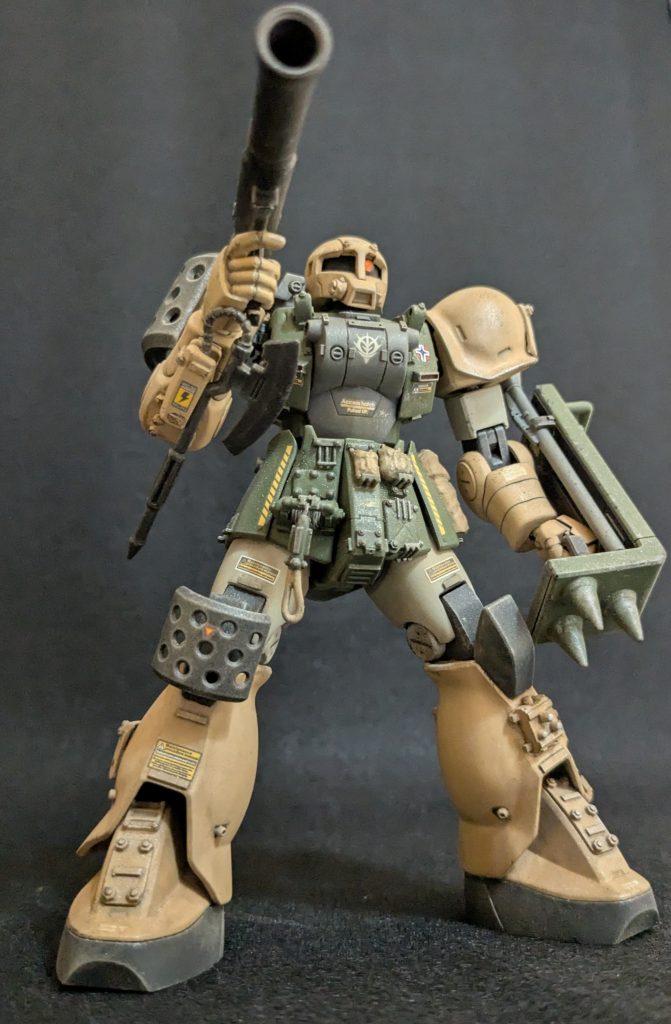 その他には山田化学さんの軍人人形に付いている謎のパーツを左足に加工して付けてます。これって何なんだ……?