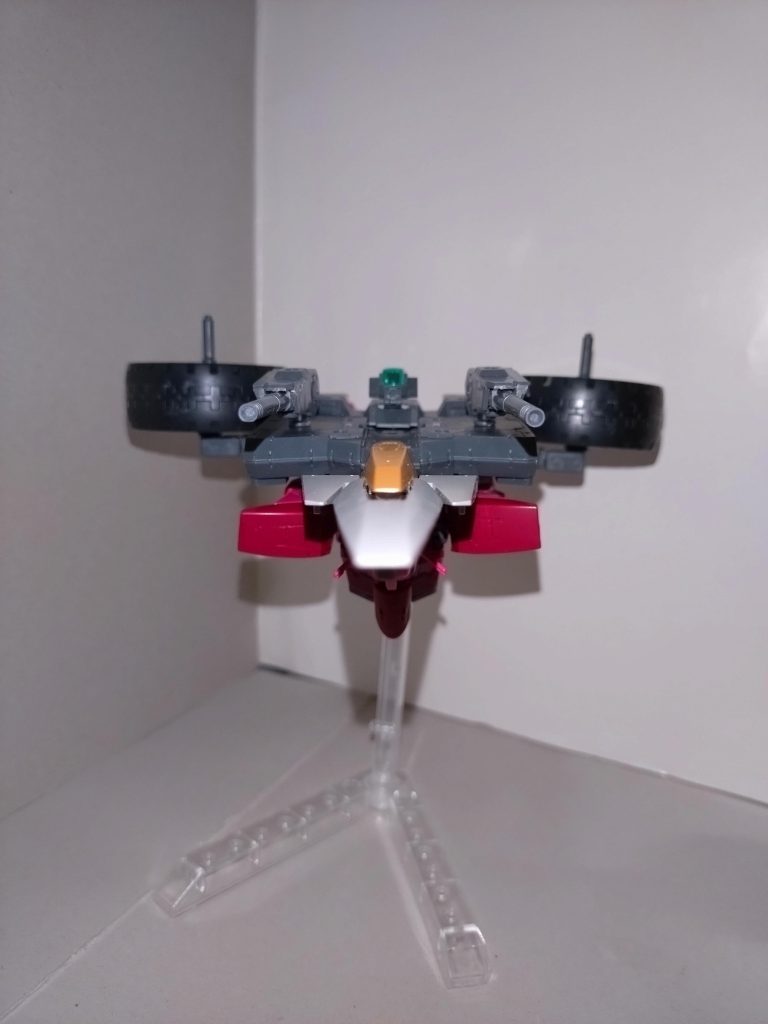 【MA形態・1】ノーマルモードと同じく、MA形態に変形するが、こちらでは2つ存在し、そのうちの一方はノーマルモードと同じく飛行形態で、飛行時にはタイヤ部分をプロペラのように回転させる点が特徴。