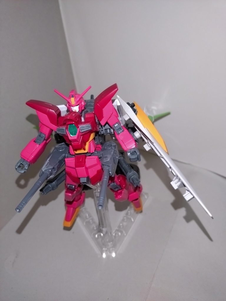 楽奈「普通に装備させると自立しないので、バインダーを立てています」