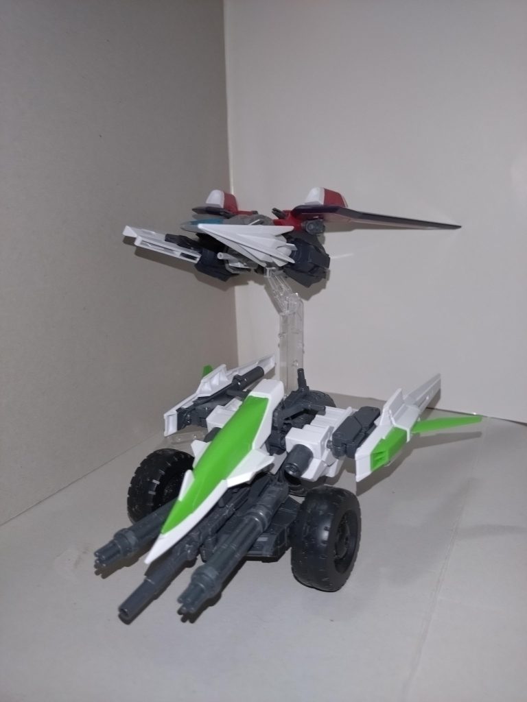 前作のスカイリンクスと共に。