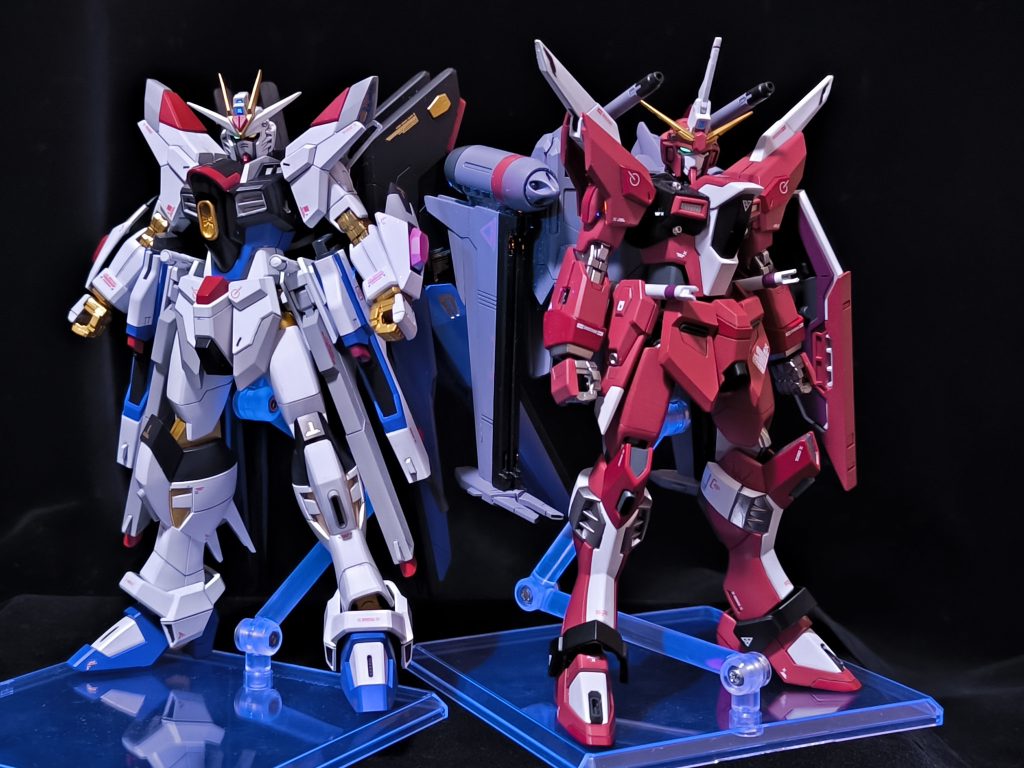 インフィニットジャスティス弐式とツーショット