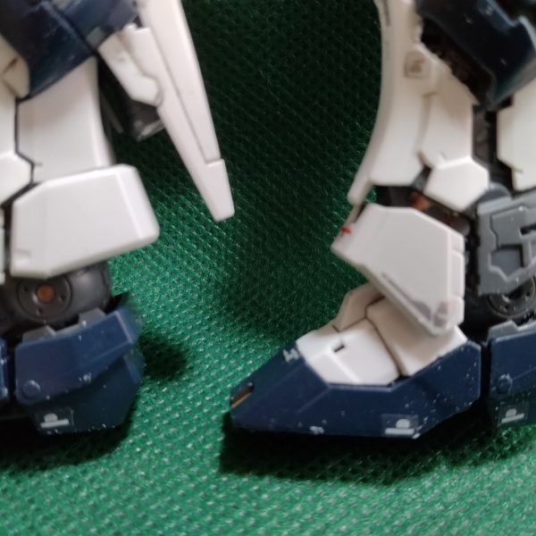 どうやら先週の水曜からGBWCのエントリーが始まっていたそうで...ずっと参加したかったこの大会、νガンダムで参戦します!今は足の改造中です。色々な場所をフレームが見えるよう改造しています。この作業をもう片脚分やるのか...（3枚目）