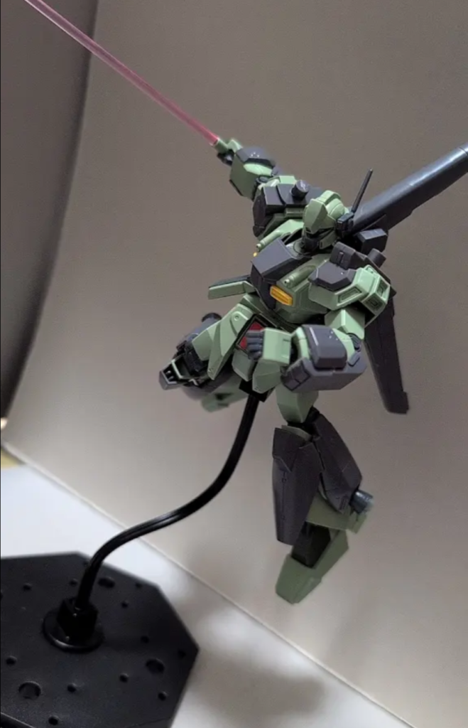 突撃！！  なぜ墨入れ前かって…？ビーム・サーベルの柄が消えたんだよ…妖怪パーツ神隠しめ… ではまた！👋😉