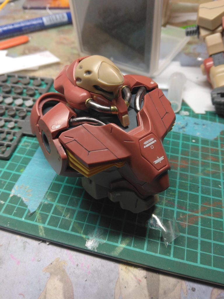 これは3年前のスジボリのデザインの写真ですね。この頃はスジボリ始めたてなのであまりうまくなかったのですが、当時は本当に「俺すげぇッ!!!!!!」と思うぐらいには純粋でしたね。三年かけてここまで来たよ僕よ、、、