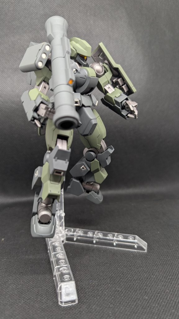 テロリストの機体なのでデカールはなしです。マーキングなんかついてたら素性割れそうじゃないですか😂