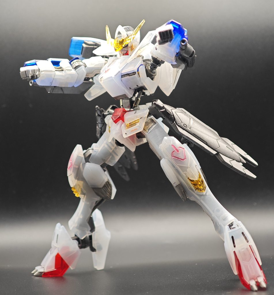 バルバトス系キットにありがちですが組み替え用のパーツが結構付属してたりするのですがそっちは今回作ってません、本キットには第5形態再現用のパーツが付くのですが宇宙用の装備再現のためにクタン参型に付属のパーツとグレイズリッター用のバインダー使わないといけない仕様はなかなかに鬼畜だと思います(zaku-kao4)