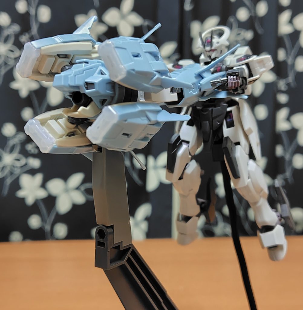 アームズのエネルギーを火砲の火力に収束させた砲撃形態。