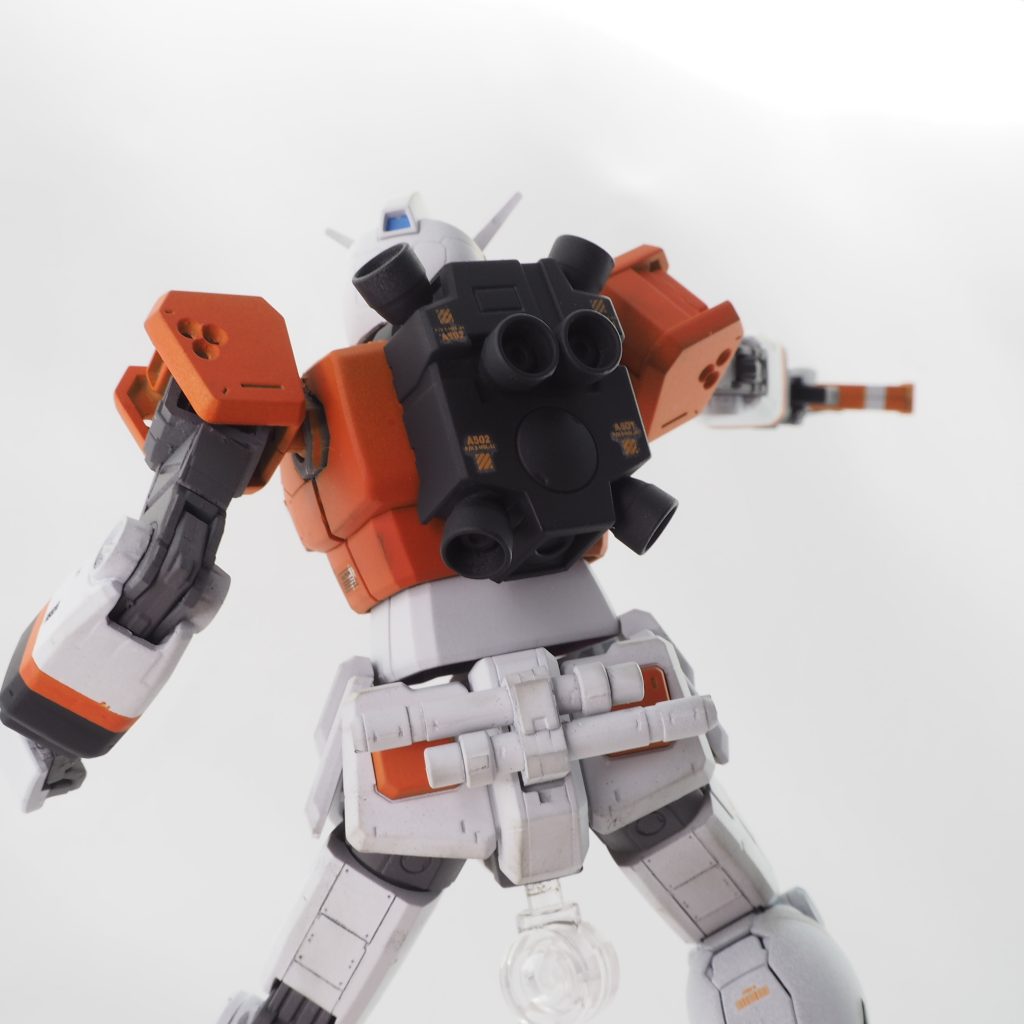 バックパック変更に伴い、ビームサーベルは腰に取付できるようホルダーを自作しました。後ろ姿がなかなかセクシーで気に入ってます🤭