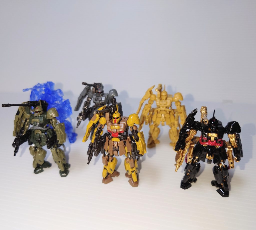 配置のセンスが無い(zaku-kao9)最後までありがとうございました😊ps.撮影中に黒ザクキャノン壊して撮影強制終了しました🤣