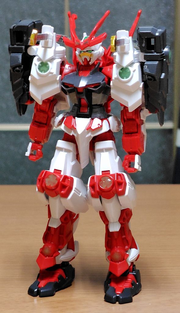 フロント。久しぶりに無理ないシール貼りで。