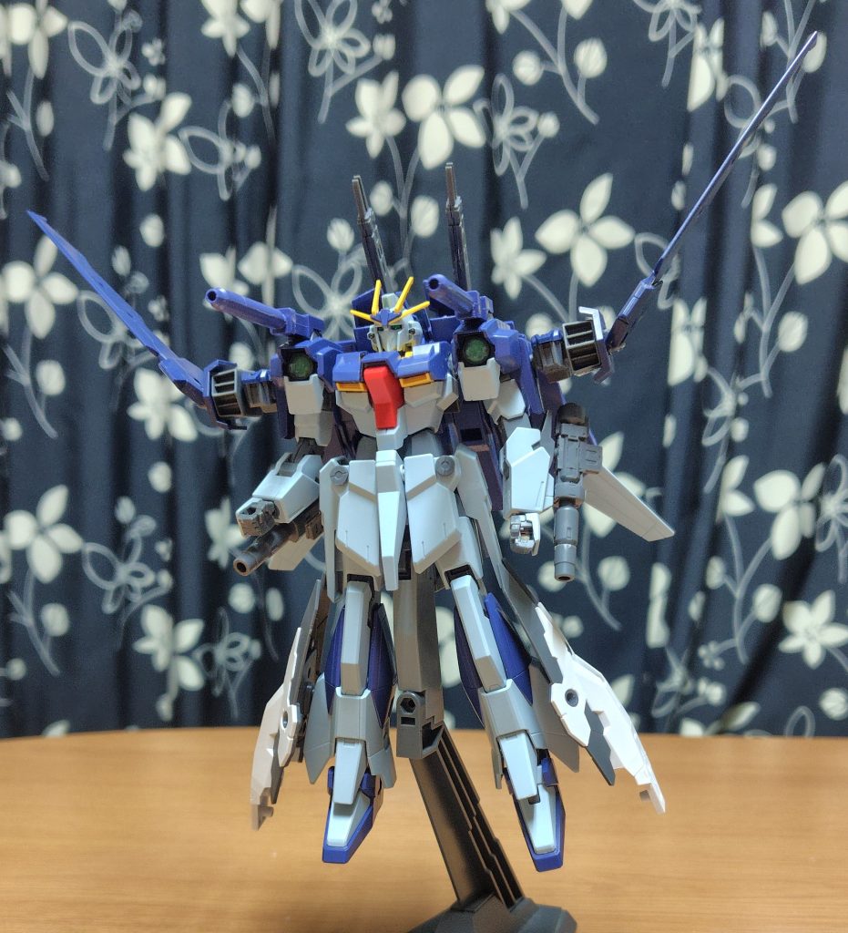 機体各部に3mm穴設けられる30MMオプション含めた装備増強によるアレンジの余地も有する。