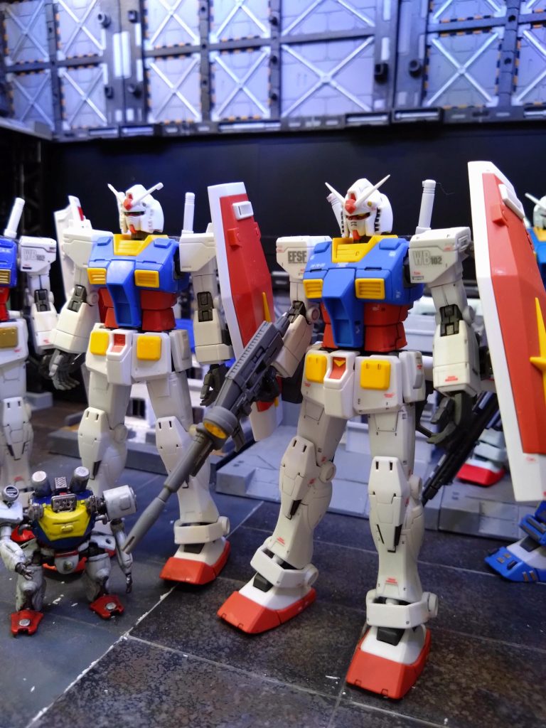 600〜800〜1000でできる限り丁寧に優しくヤスリかけて艶消ししてみたら、これが一番いいんじゃないかってくらいカッコいい(≧▽≦) これで満足したのでもうオリジンガンダムは説明書通りには作らないと思う(• ▽ •;) でも押し入れの中にはまだ通常版3個、フルアーマーが4個あるという…。僕にはまだ、作れるガンダムがあるんだ…(ㆁωㆁ)こんなに嬉しい事はないッッッ(☆▽☆) というわけでドラケンGでした。あくまでもドラケンが本体でガンダムはオマケです。オマケなんです。 説明書通りに作ったプラモで投稿するのは自分のキャラじゃないなぁと思いながらも、せっかく作ったんだから見てもらいたくなっちゃうのは仕方ないでしょう〜!!?( ;∀;)