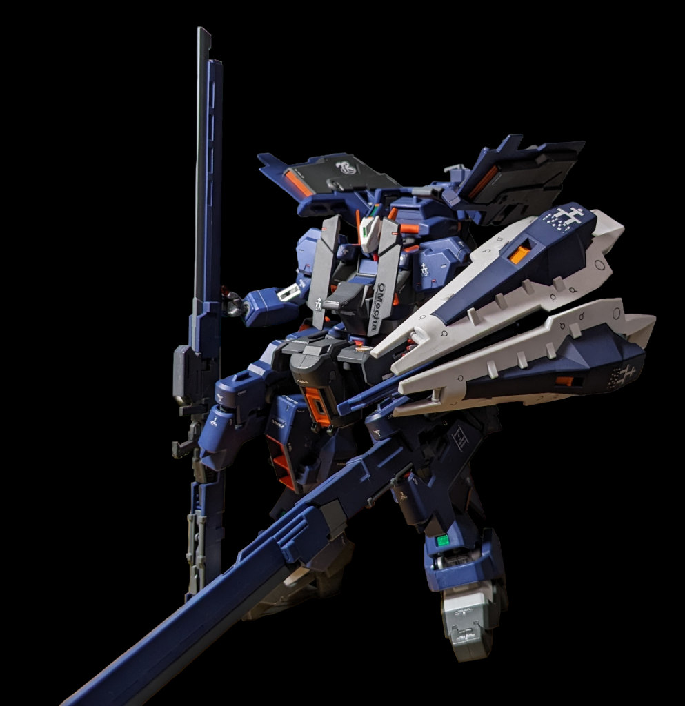 2機装備しているフルドドの内、1機はFG版を塗装して使用しています