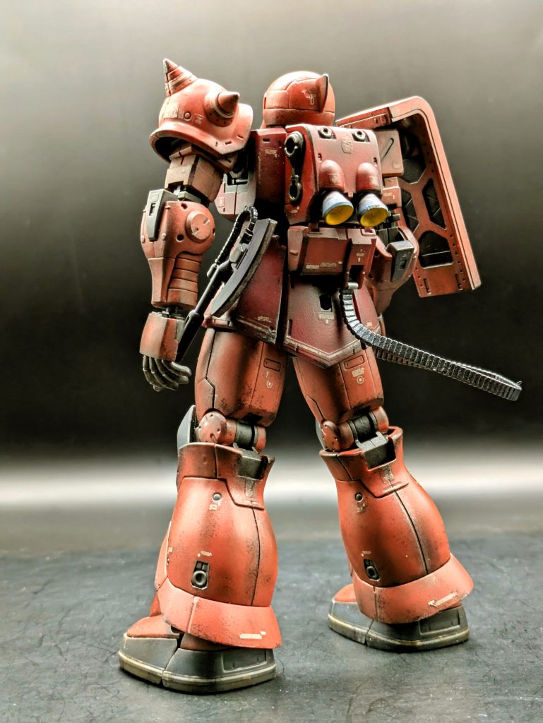 この子も過去作リメイク。デカール剥がして合わせ目消しをやるのと、せっかくのデカールを剥がしたくない思いが葛藤した結果、後者が勝った❗️（ただの面倒くさがり(zaku-kao4)）