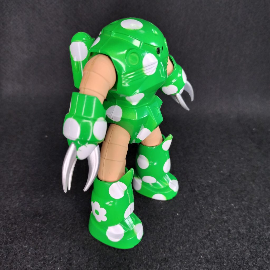 隠れお花をお探し下さい。