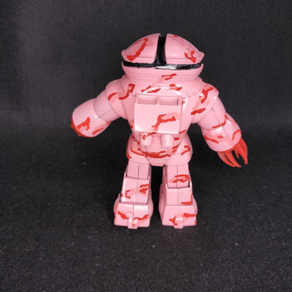 作ってみて、あれ？こんなに不格好だったっけ？足が…となり、ゴックの大量生産はありませんでした(zaku-kao10)