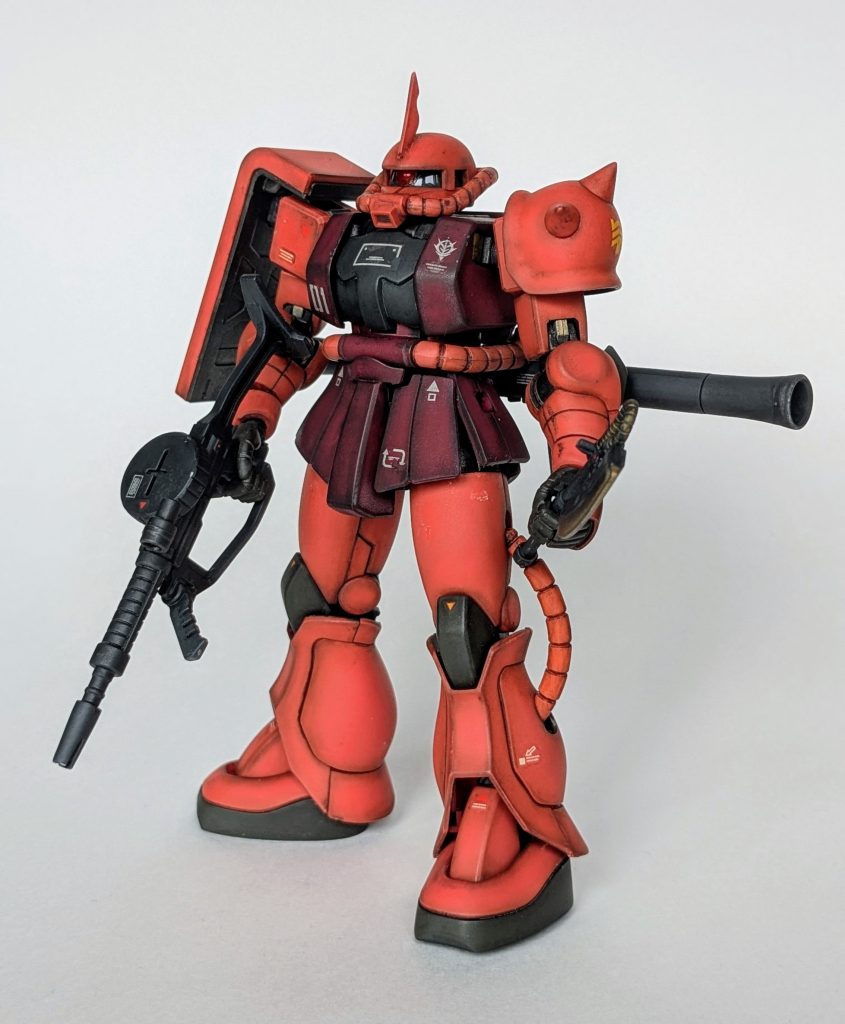 ずっとウェザリングばかりだったので、今回のテーマは、キレイめ仕上げです。赤い彗星に敬意を表して、汚しは最小限に。