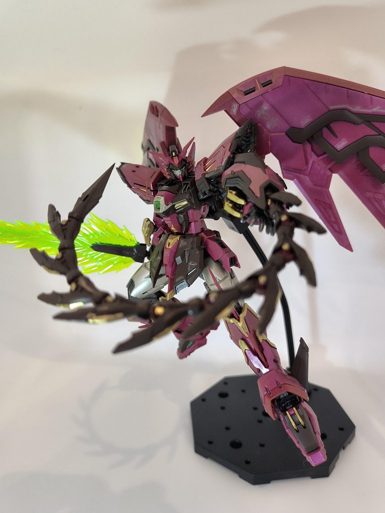 みなさんがマスキング地獄だと書かれているヒートロッド もちろんいつも通りのランナー塗装でこいつもスプレー!ポイント部分だけペンタッチ