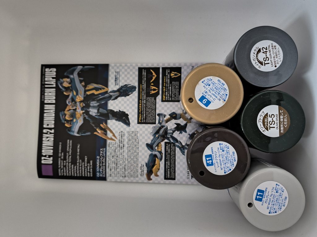 今回は5色で塗り分け!HGのランナー塗装では塗り分けの細かさがもう一つですね　やはりRGのパーツ色分けは素晴らしいと思い知らされます次は成形色のスミ入れに挑戦してみようかな〜