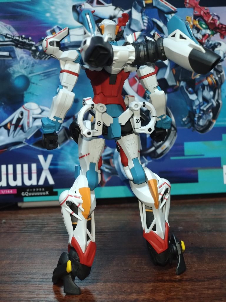 足関節とか、個々のパーツの構成はホント新しいプラモデルを感じさせる構成でした。