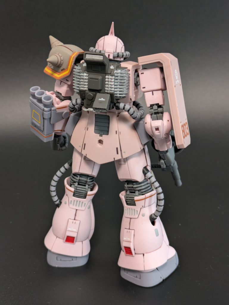 背面です。部分塗装は水性アクリルの筆塗りです。墨入れにも水性アクリルを希釈してちょびっとマジックリンを加えて使っています(^^)