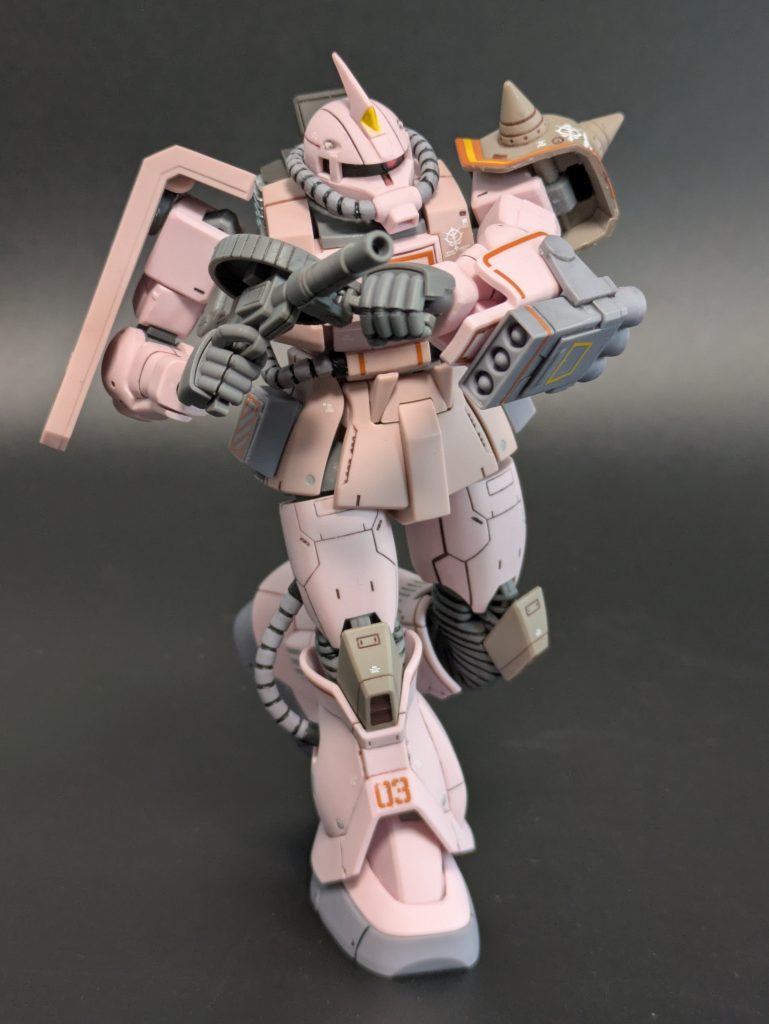 両手持ちって本当に難しいですねぇ〜😅塗装していないので、塗装剥げを気にせず動かせるのですが、こっちを動かせばあっちがダメで…。