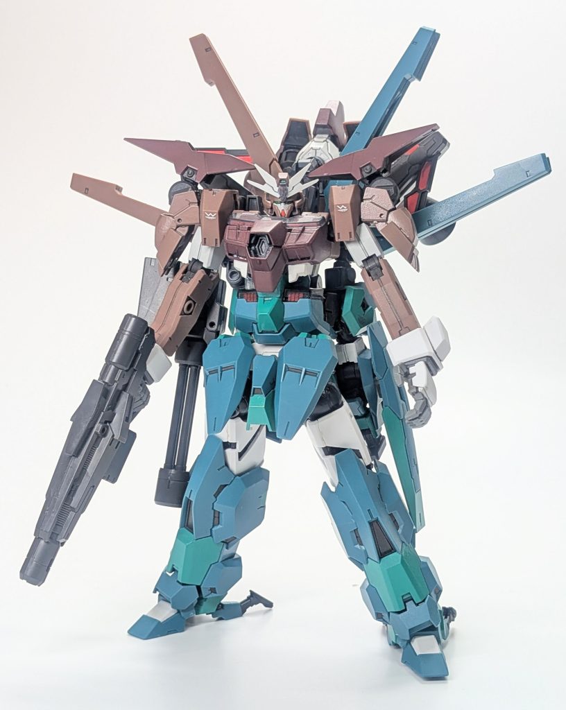 前面。多少仕方ない部分もありますが、人型が破綻しないで格好良く見える感じは重視しました。