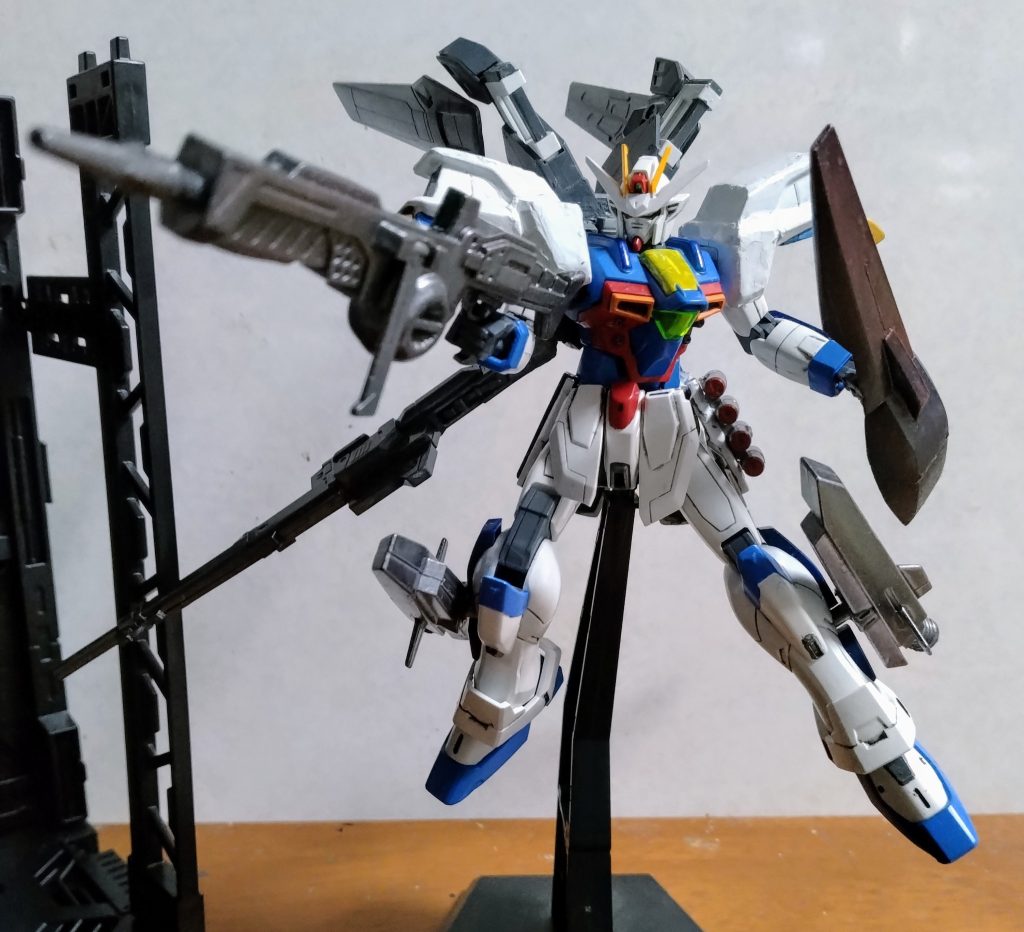 大型ビームライフル構え！ダギ・イルスの物