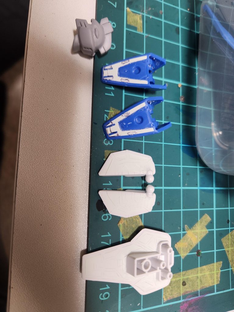 頭部の後ハメ加工とパテ埋め→筋彫りです。まだまだ荒いですがこれから練習を重ねていきたいと思います。