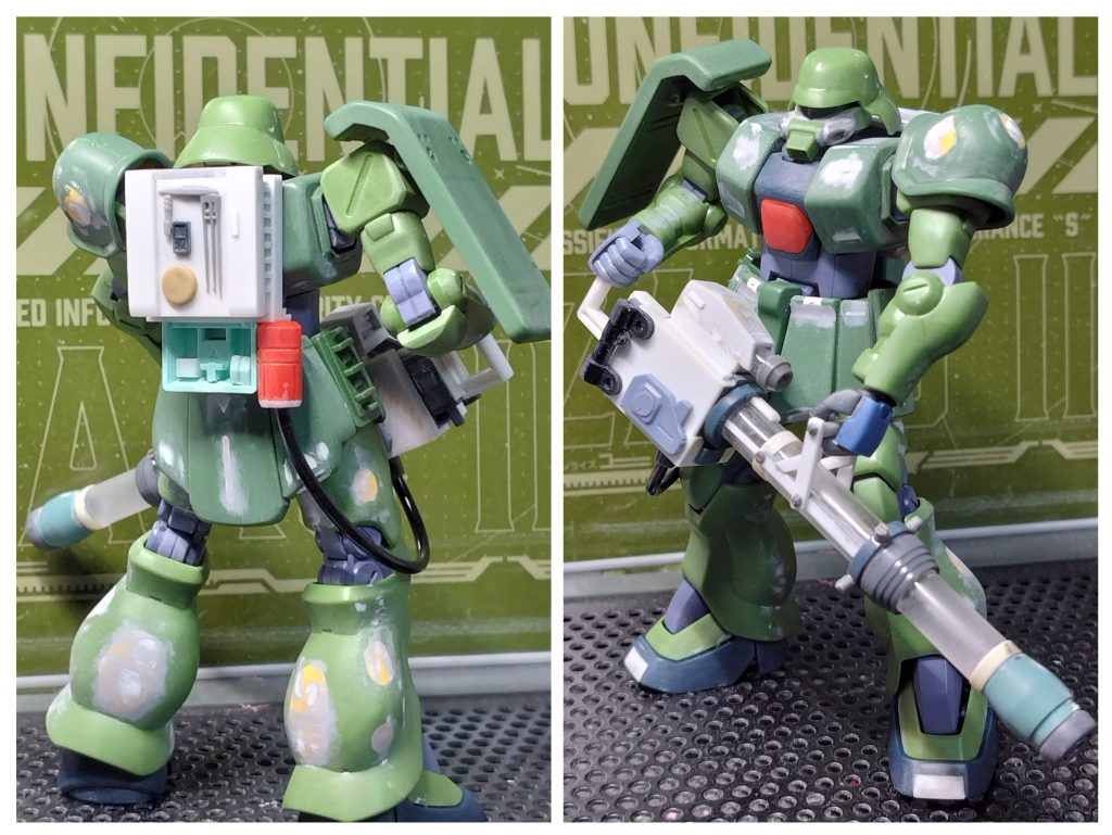 スタイルはそのままで、丸味を出すため、いらない部分を削ってパテ埋めし、ヤスリで全体を丸味出ししました。武器は、スクラッチバックパックは、キットの物にプラ板を貼り付けてジャックパーツ等で、仕上げました。