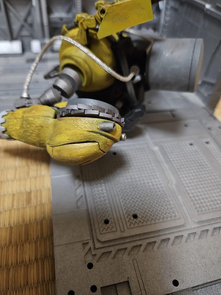 アームブースタードリル掘削時、ブースターによる推進増加で効率を上げるまた、ホバー移動時の速度が向上する