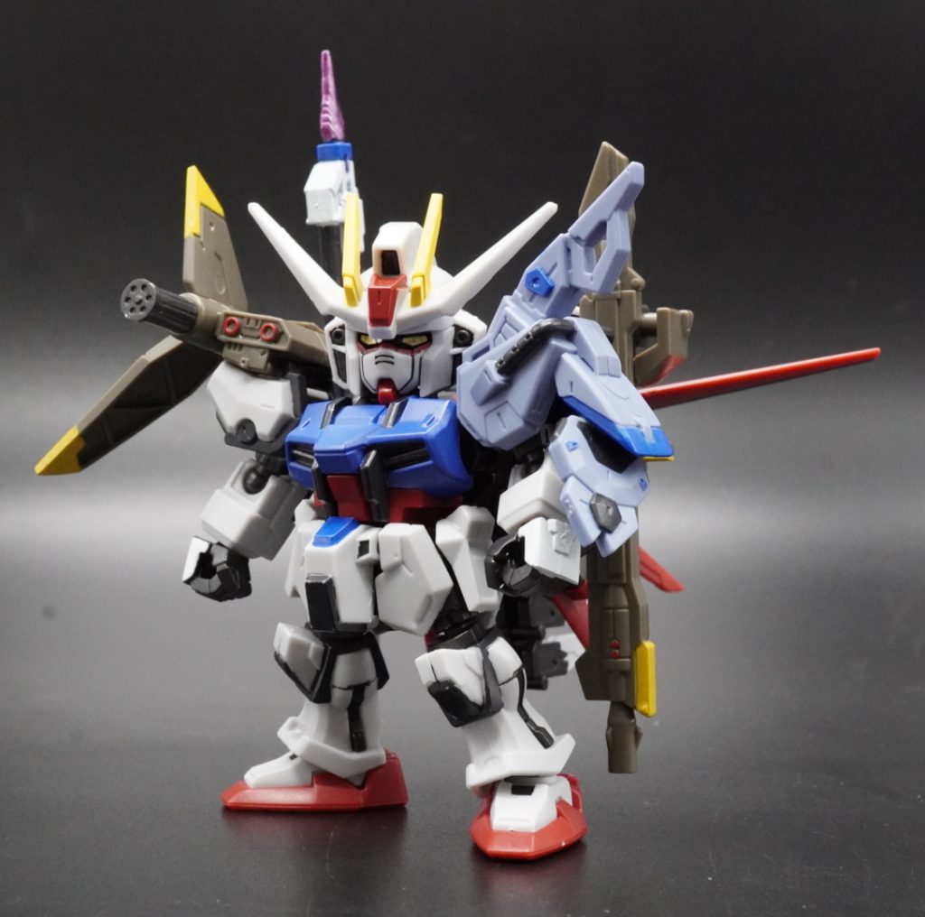 EXパーツを装備いきなり、パーフェクトストライクガンダムです。3箱購入で、この形態になる(^_^;)