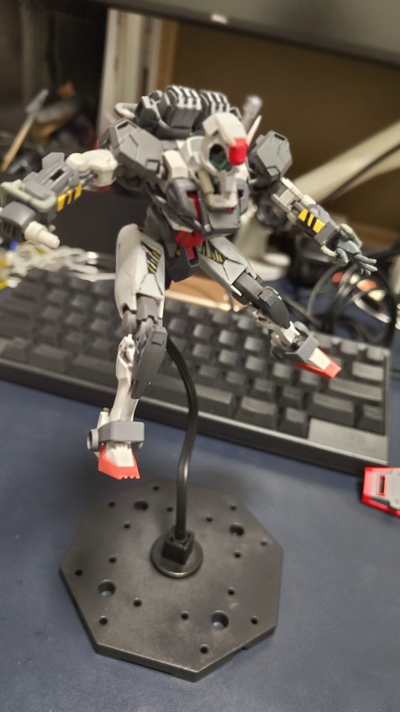 バイザー割れも作ってる途中ですが、もう赤／白ガンダム（GQ）発売されちゃいそうなので、その前にアップしてしまおうという魂胆です。