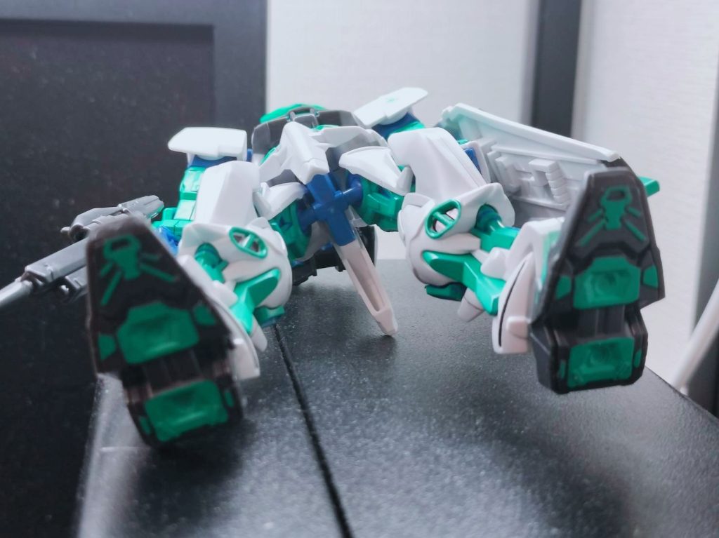 足裏はリサーキュレーションカラーっぽくていい感じですサイコフレームグリーン発色したユニコーンみたいです