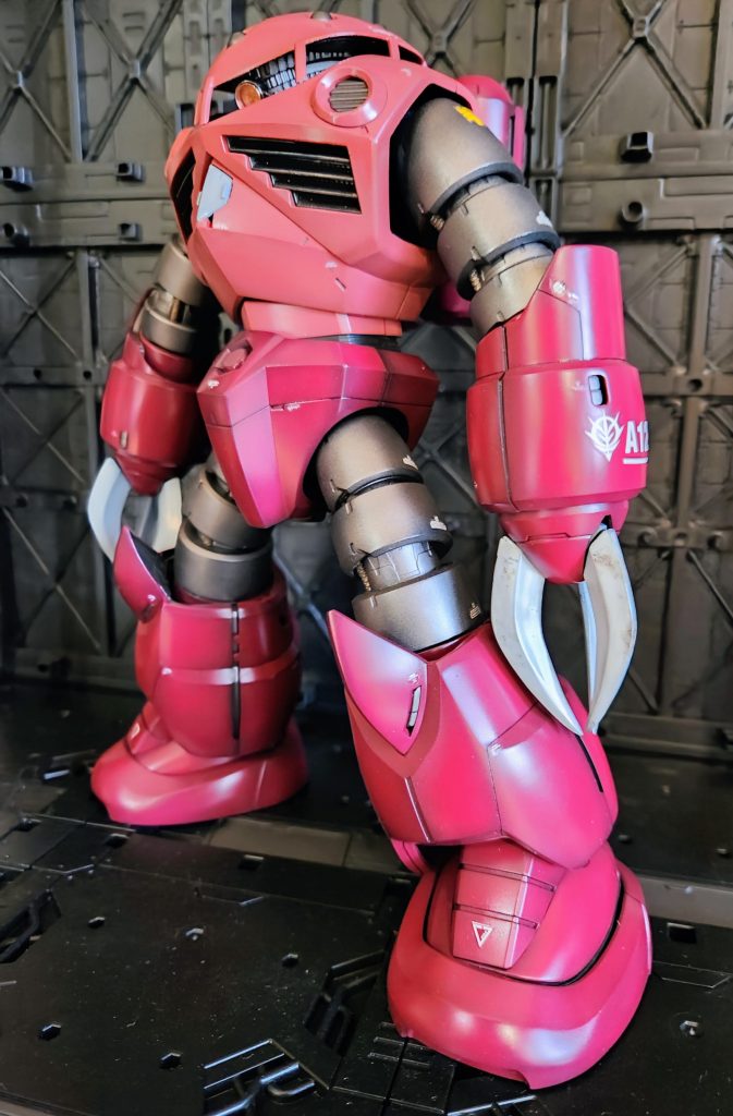 その他は細かな部分の塗り分けで単調にならないように心掛けました。スミ入れとデカールは艶ありなので凄く貼りやすかったです。今後は艶ありコートして、デカール貼ってから再度コーティングしようと思いました。