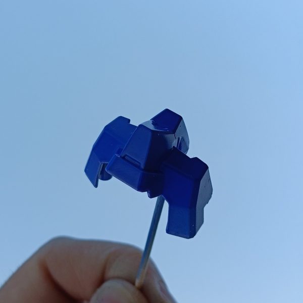 サフが切れて中途半端になっていたウルを再開青空塗装なので時間かかってますマスキングしての塗装にも初挑戦（2枚目）