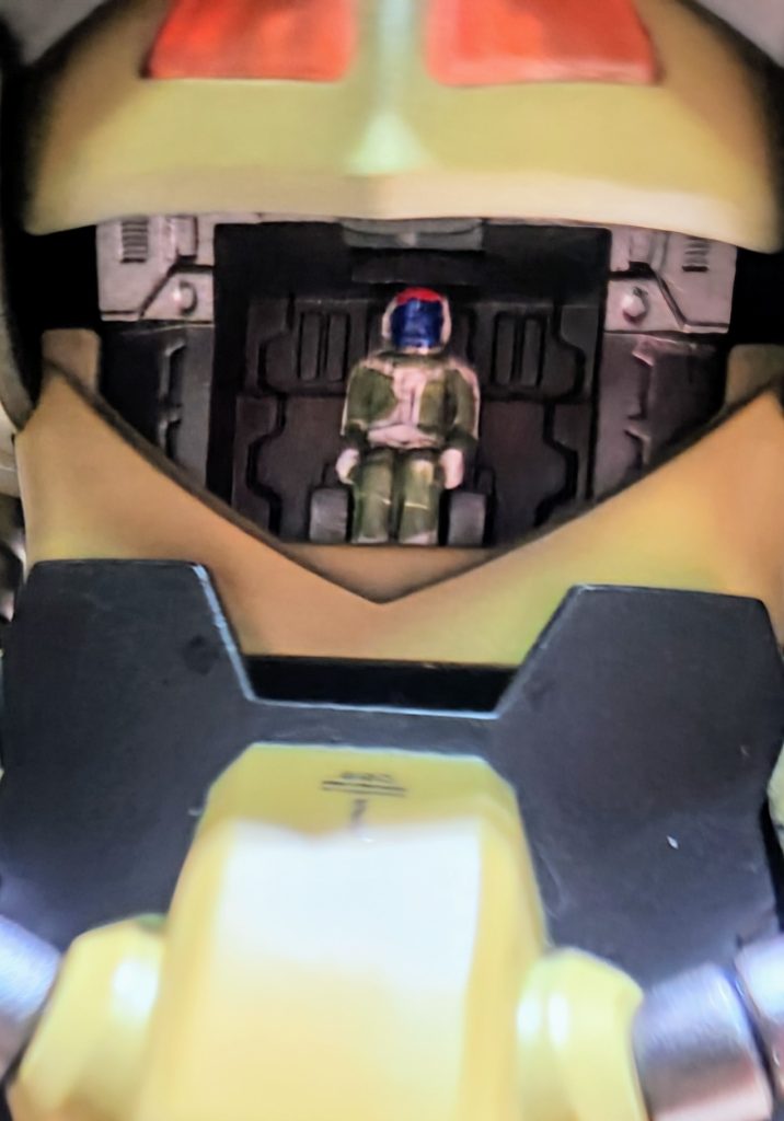 パイロットのポーズが固いなぁって毎度思います…