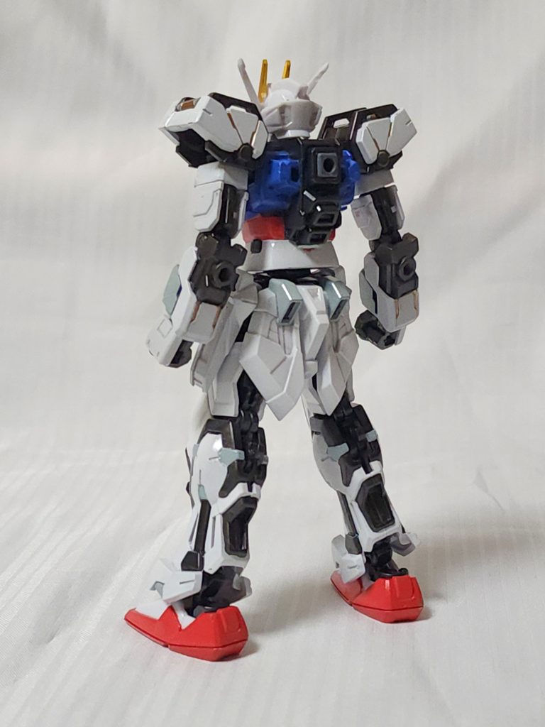 【Gフレーム ストライクガンダム】胴体と上腕を5mmほど延長、フロントスカートの形状を変更Gフレームのアレンジ自体は好きなので劇中やメタルビルドに比べてやや寸胴な点のみの改修で他は大きく手を加えていません。