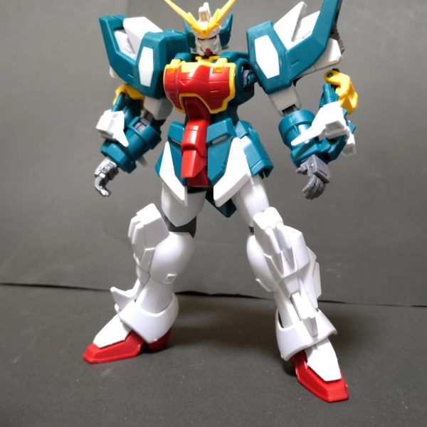 とりあえず仮組み。中々無骨なガンダムですねぇ～可動も文句無し❗️足首の可動の仕方が中々考えられてます。トゲとアンクルアーマーが連動して動くんですね？びっくり（笑）最新HGはすげぇな（6枚目）