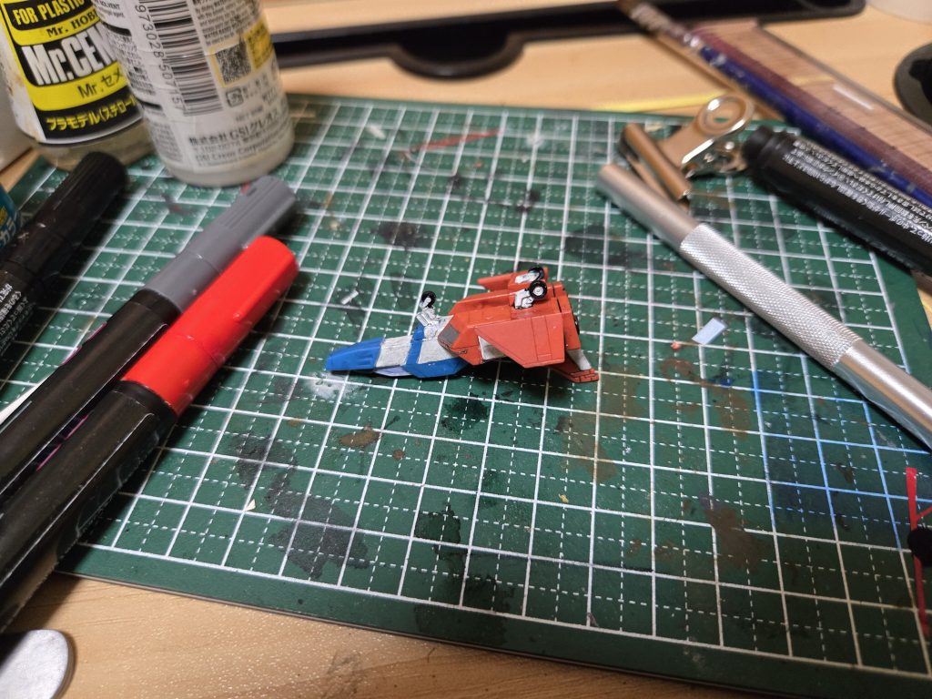 ゼロから始めるガンプラ生活8.5体目の接客？–3枚目/制作者：英吉