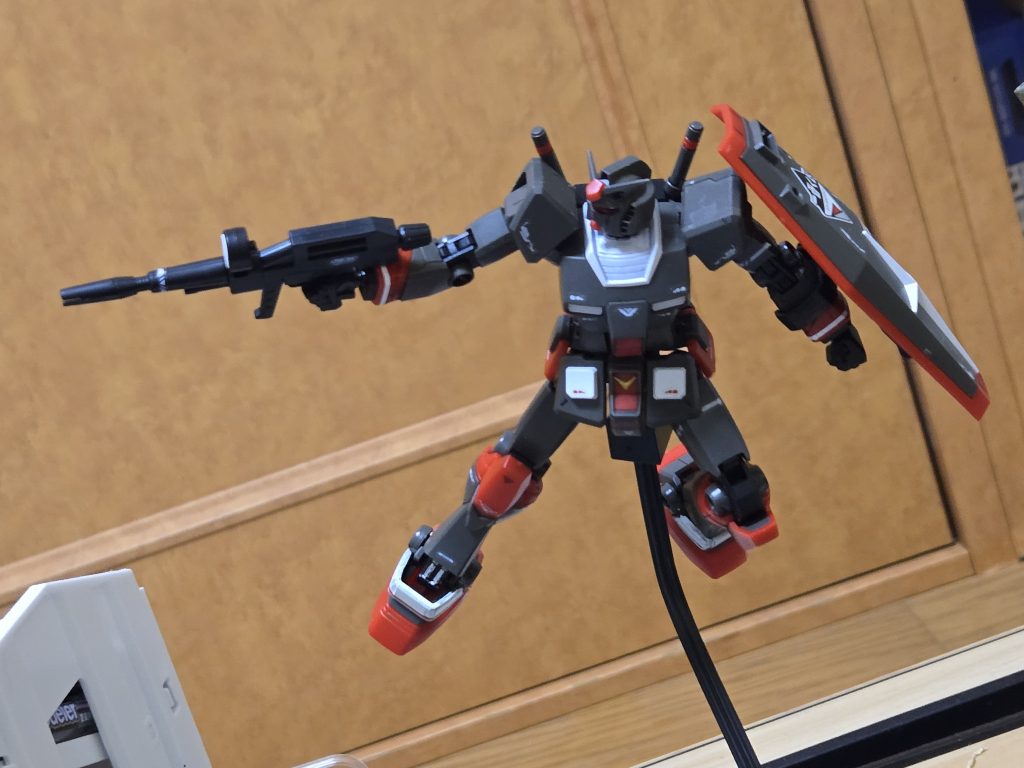 武装はビームライフルとサーベルのみ、バズーカありません(T_T)