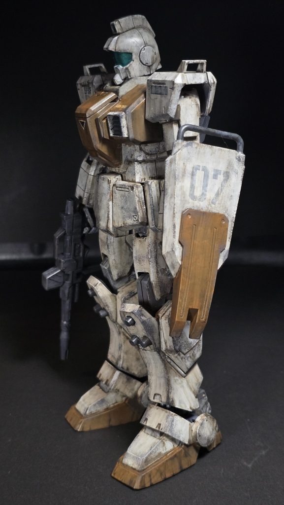 テーマは特にないですが、下に仕込んだマホガニーと、チッピングとウェザリングカラーでいい具合に雰囲気でたと思います。